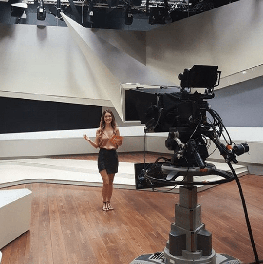 Viola Kraus dürfte am Set der ProSieben-Sendung "taff" erste Moderations-Luft schnuppern - ob sie schon bald zum festen Team-Mitglied wird?