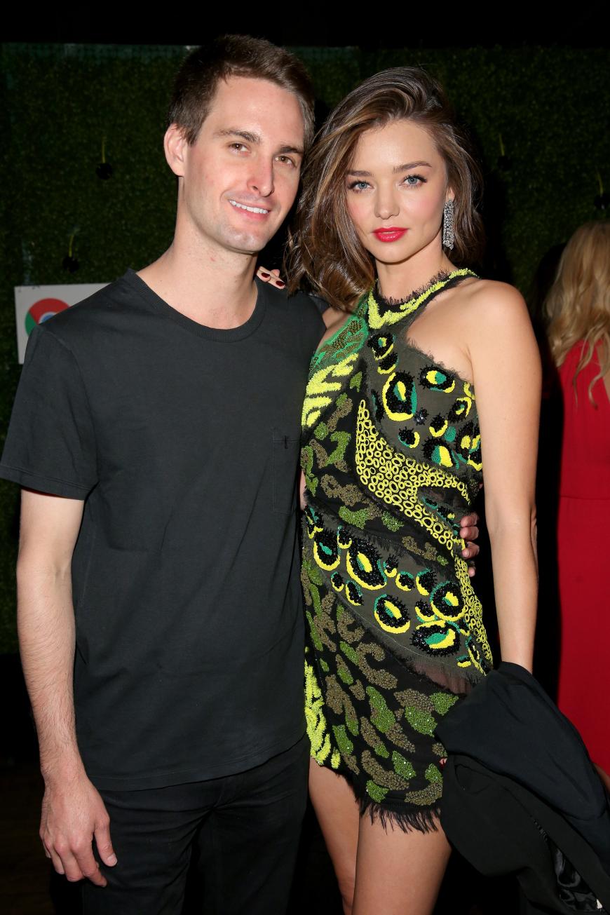 ...und seit Juli 2016 sind Evan Spiegel und Miranda Kerr verlobt. Folgt nun also die Hochzeit?