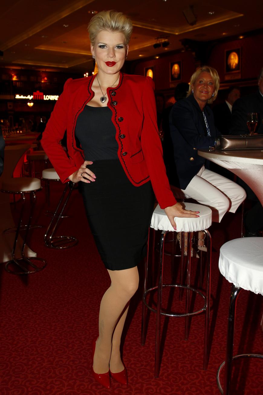 Trotz Schwangerschaft powert Melanie Müller durch den Alltag, einige Fans bewundern sie, andere machen sich Sorgen um das Kind