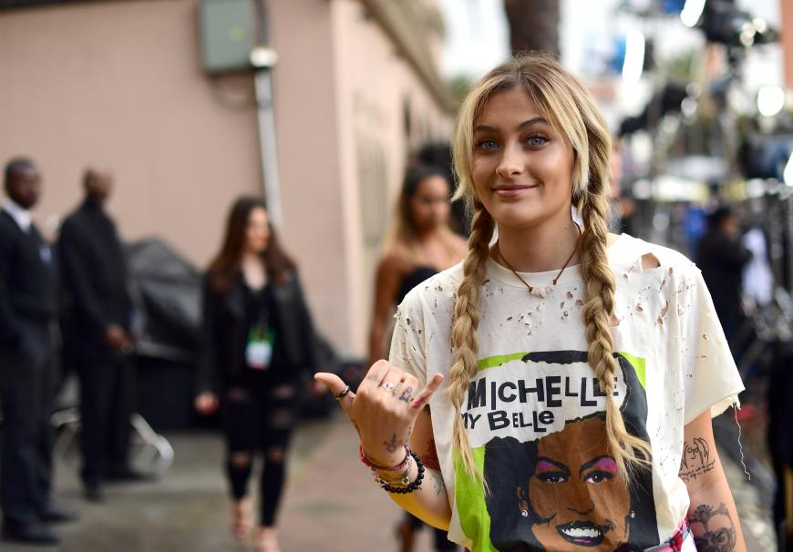 Sich im eigenen Körper wohl zu fühlen, dafür plädiert Paris Jackson mit ihrem Nackt-Foto auf Instagram.
