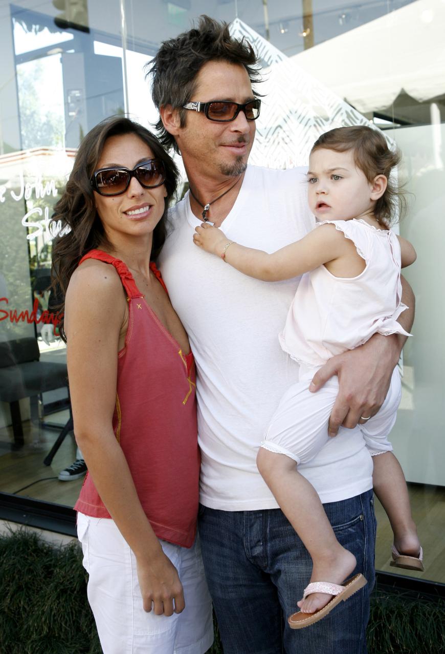 Chris Cornell 2007 mit Ehefrau Vicky und seiner Tochter. Insgesamt hinterlässt er drei Kinder aus zwei Ehen.