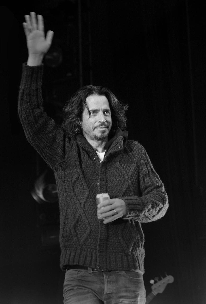 Chris Cornell: Gab es doch Anzeichen für seinen Selbstmord? Konzertfotograf Ken Settle bemerkte beim letzten Soundgarden-Konzert Veränderungen.