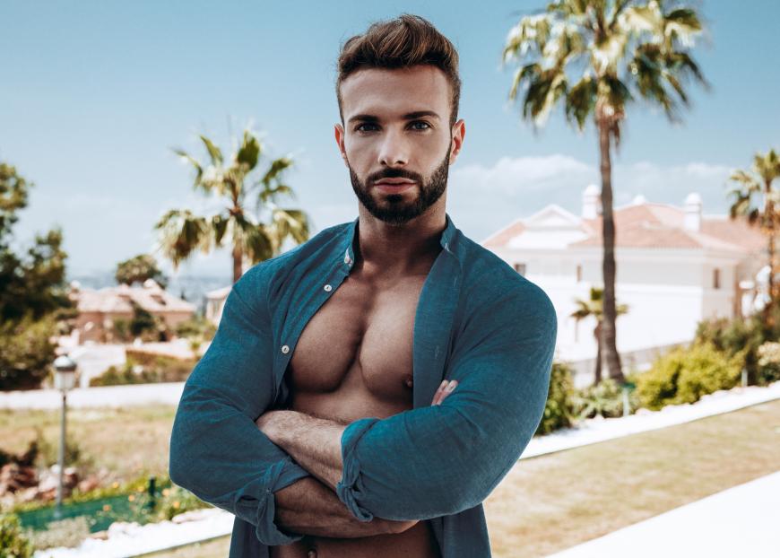 Julian, 24, Lehramtsstudent aus Neuwied: „Der erste Eindruck von mir täuscht - wetten?“.
