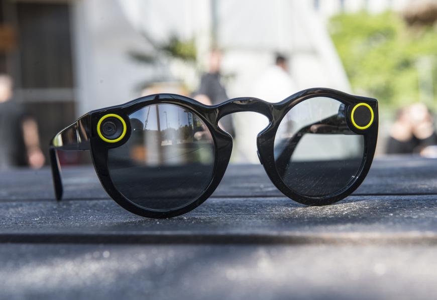 DAS ist die coole Snapchat-Spectacles-Brille!