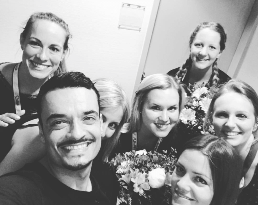 Mit diesem süßen Foto bei Facebook bedankte sich Giovanni Zarrella bei der Crew von "Let's Dance"