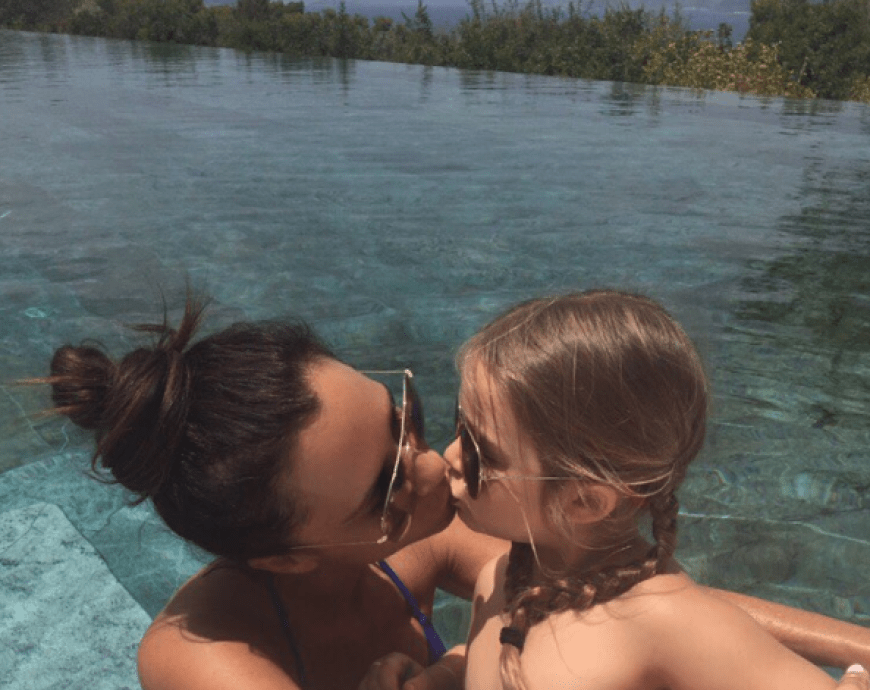 Auch Victoria Beckham wurde für dieses Foto bereits heftig kritisiert.
