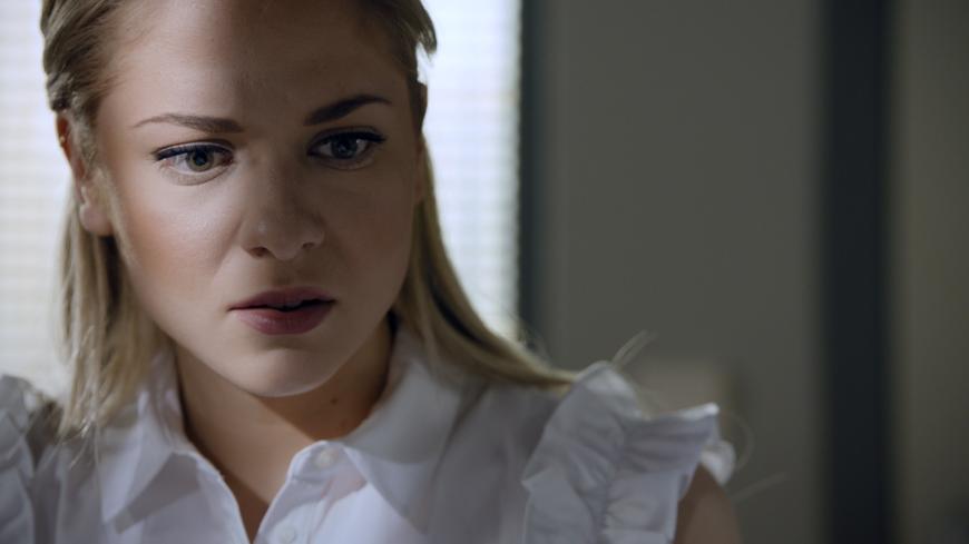 Sunny (Valentina Pahde) steht schon seit langer Zeit zwischen zwei Männern. Im "Sommer der Entscheidung" soll sich das endlich ändern. 