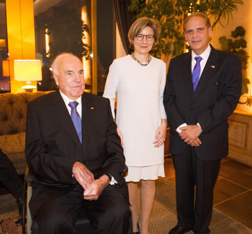 Helmut Kohl mit seiner Frau Maike Richter