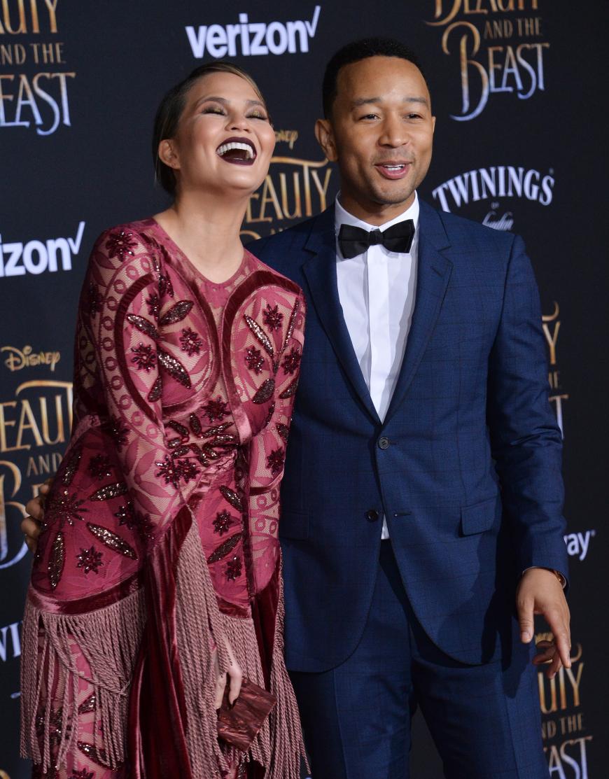 Ob sich Chrissy hat sich mal wieder einen Scherz mit Ehemann John Legend erlaubt hat?