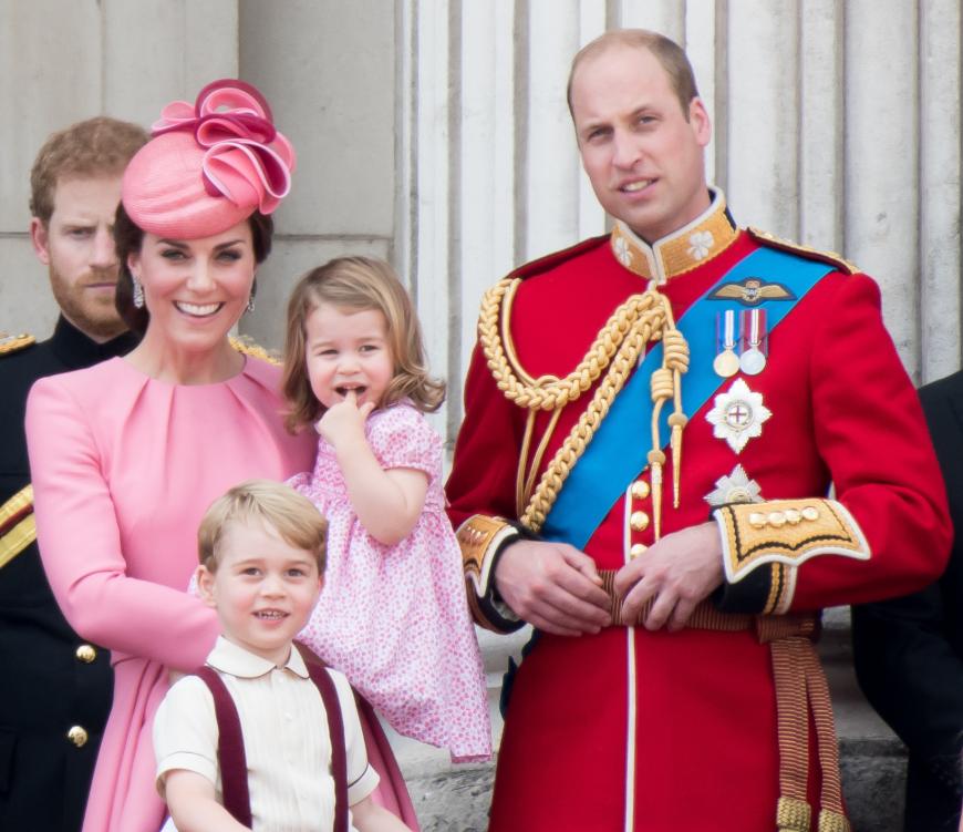 Bilderbuch-Familie: Herzogin Kate, Prinz George, Prinzessin Charlotte und Prinz William auf dem Balkon des Buckingham Palastes.