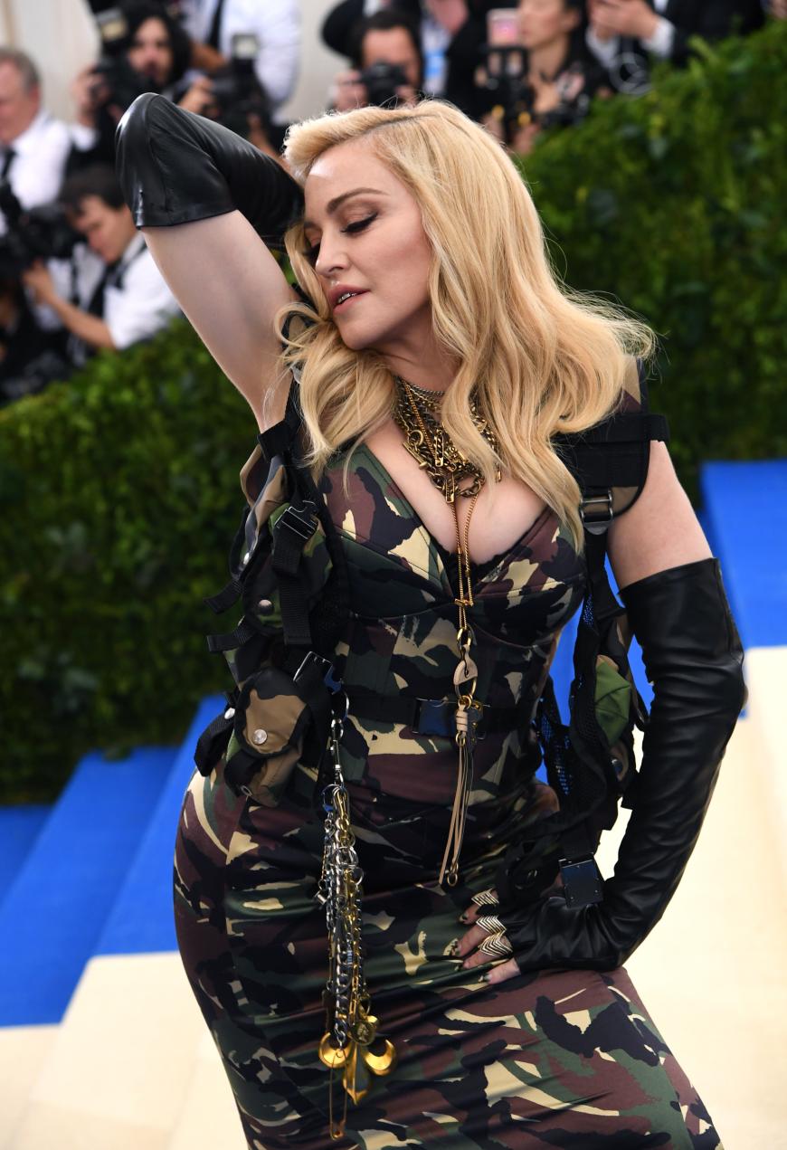 Madonna und das Model Kevin Sampaio wurden bei einem gemeinsamen Liebesausflug in Lissabon gesichtet.