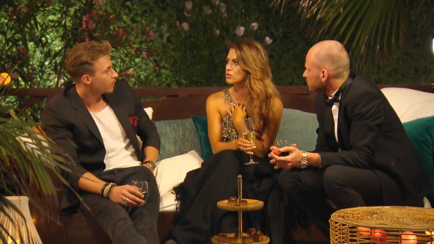 Seit einigen Tagen steht ein krasser Vorwurf im Raum: Ex-"Bachelorette"-Kandidat Julez soll sich mit einem anderen Mann im Rahmen des Dating-Formats vergnügt haben. Jessica Paszka zog bereits ihre Konsequenzen und schickte den Übeltäter nach Hause.