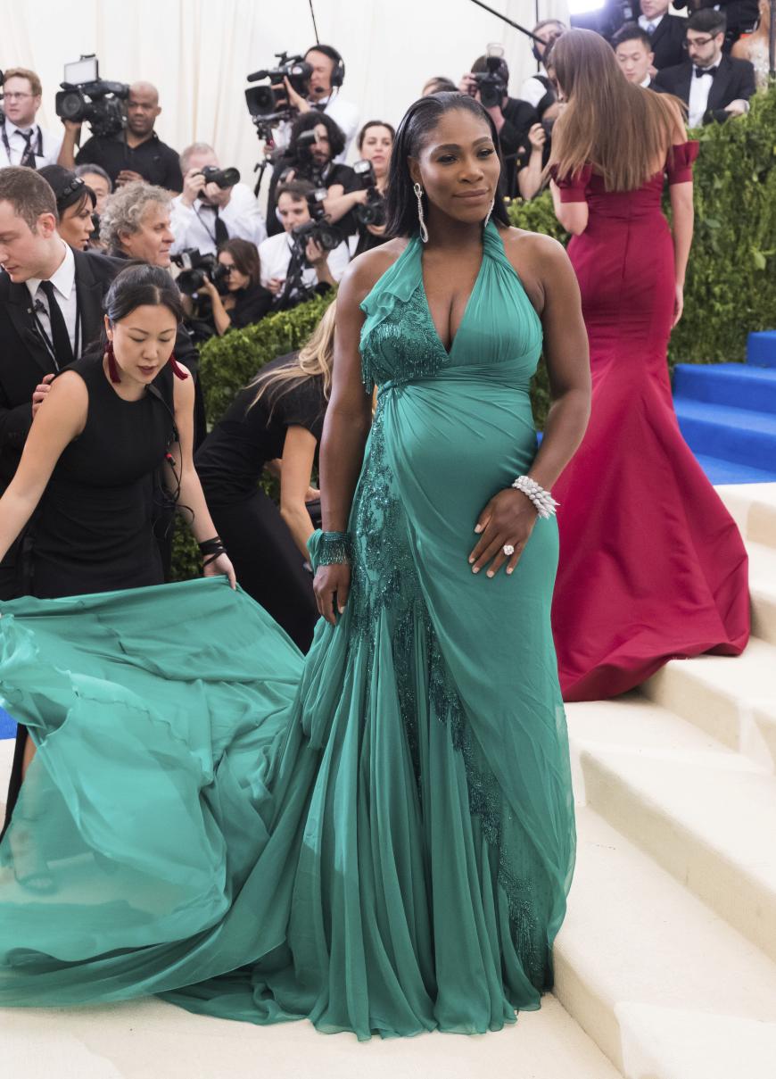 Serena Williams strahlt sich durch die Schwangerschaft!