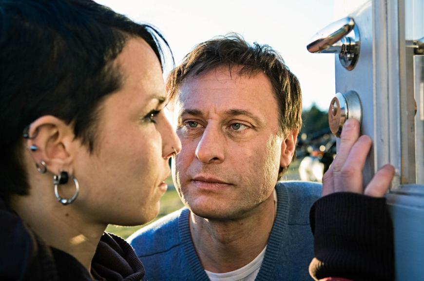 Michael Nyqvist: Mit der Rolle des Journalisten „Mikael Blomkvist“ feierte er an der Seite der Hackerin „Lisbeth Salander“ (Noomi Rapace, l.) große Erfolge.