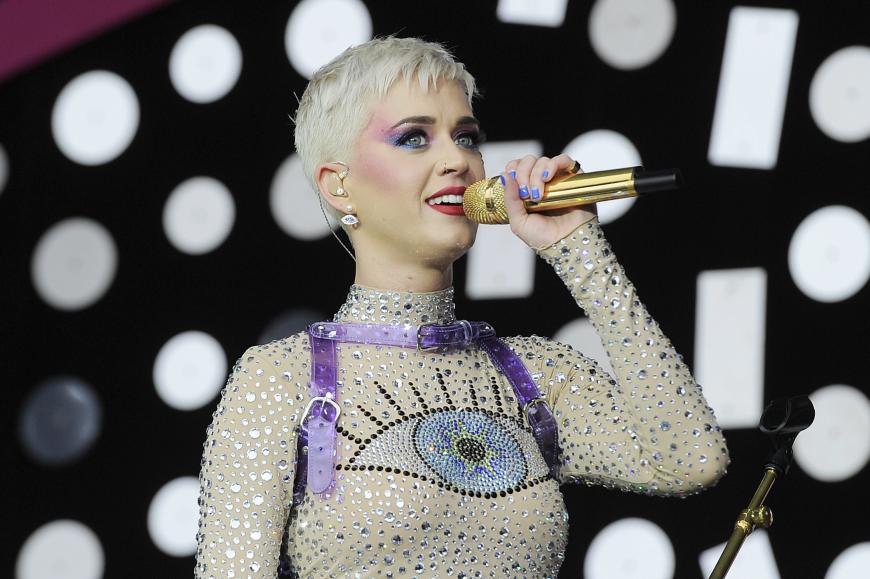 Nackt sein? Äh, nein! Katy Perry machten Orlando Blooms Nacktfotos ernsthaft zu schaffen. Sie war deshalb sogar in Therapie!