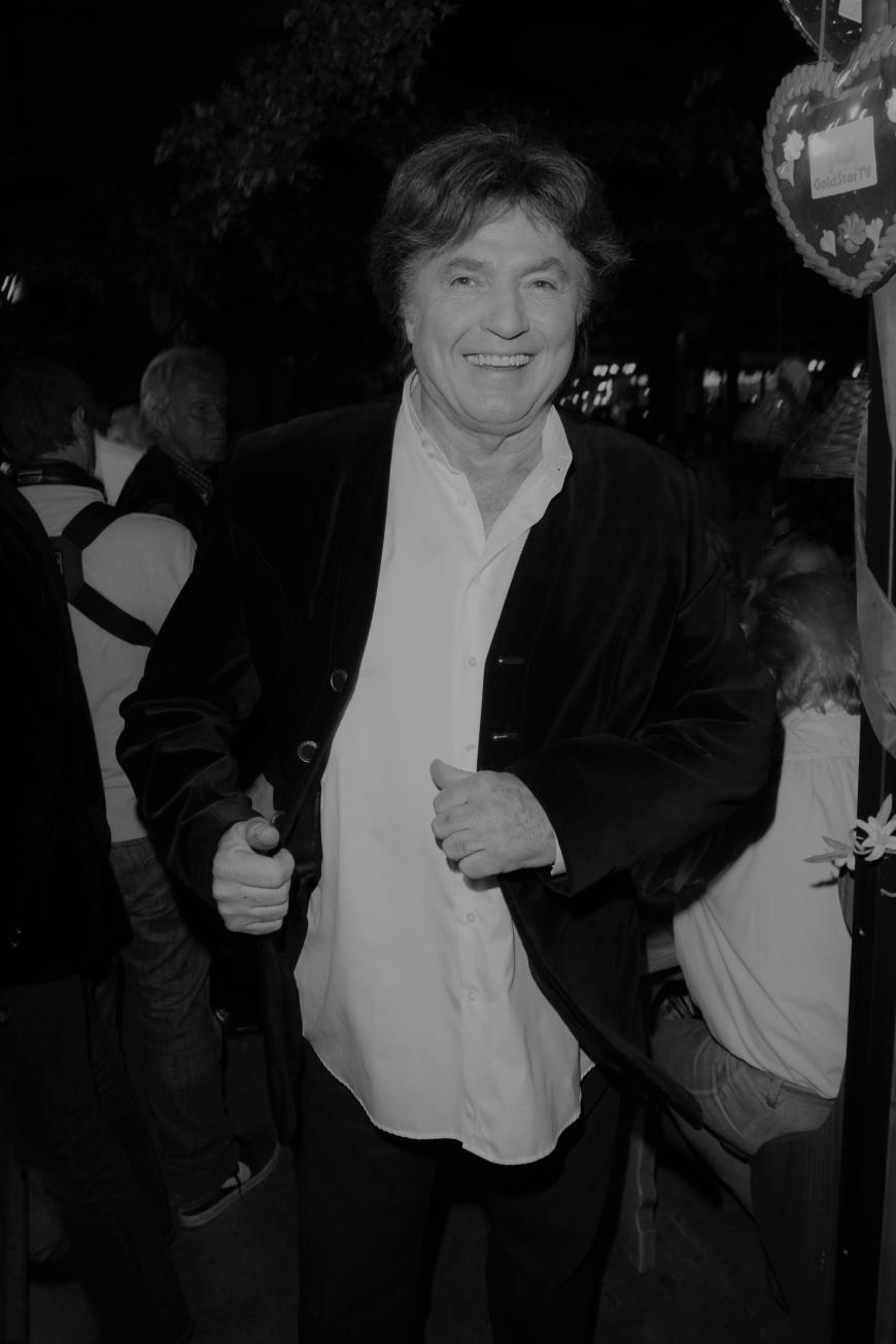 Die Musikwelt trauert um Schlager-Legende Chris Roberts, der im Alter von 73 Jahren seinem Krebsleiden erlag