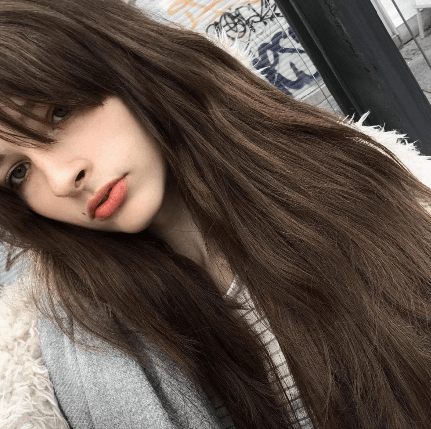 Melina Budde möchte sich für ein größeres Selbstbewusstsein unters Messer legen.
