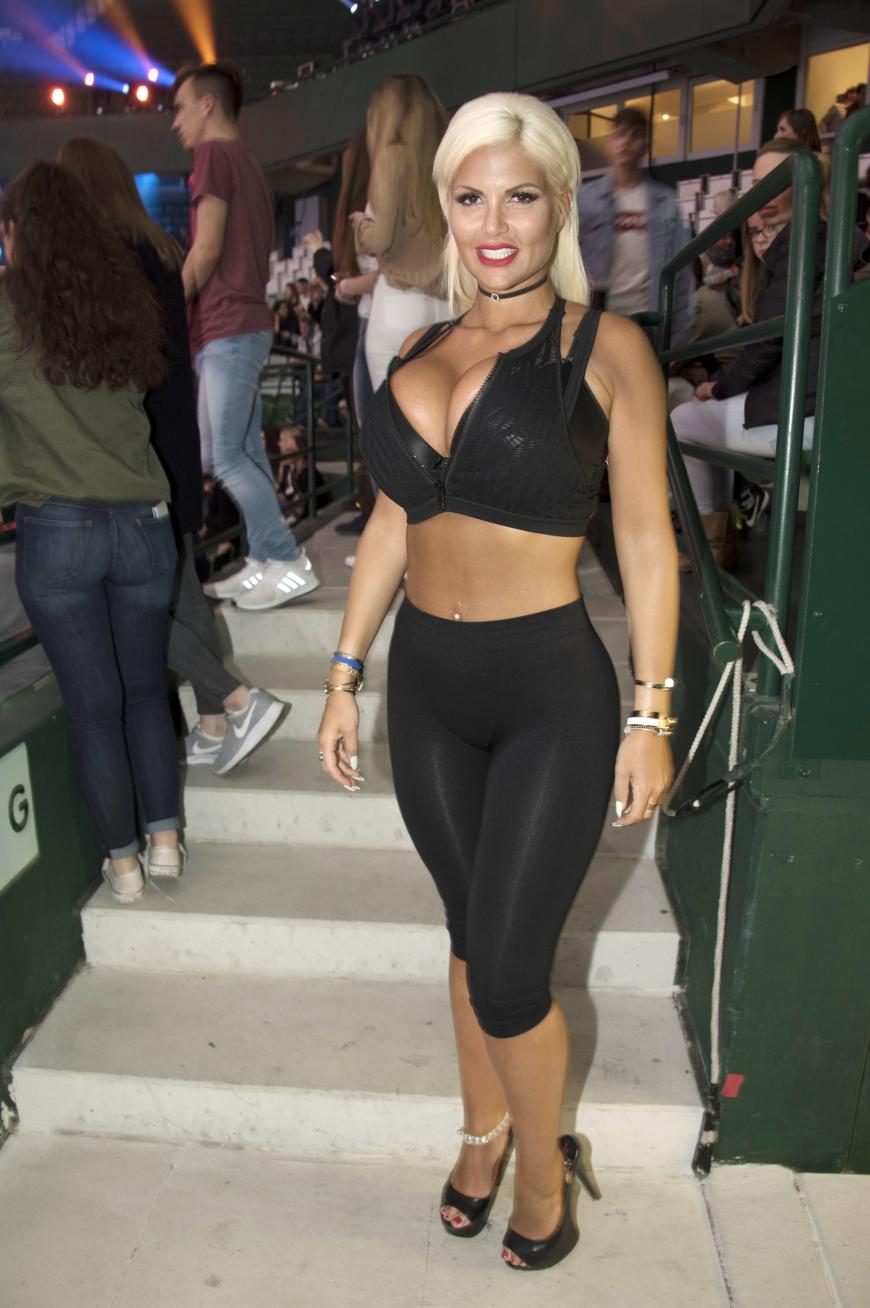 Diese Bilder sind passé: Sophia Wollersheim ließ sich vor wenigen Wochen vier Rippen entfernen, um sich den Traum von einer ultraschmalen Taille zu erfüllen