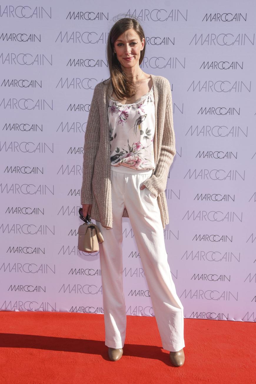 Alexandra Maria Lara kam zur Berlin Fashion Week zwar stylisch, aber dennoch recht legere.