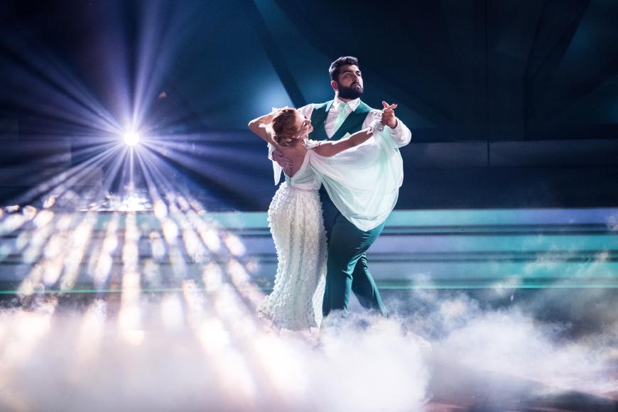 Nachdem Faisal Kawusi bei "Let's Dance" überzeugen konnte, hat er bestimmt auch beim Abschlussball eine flotte Sohle aufs Parkett gelegt.