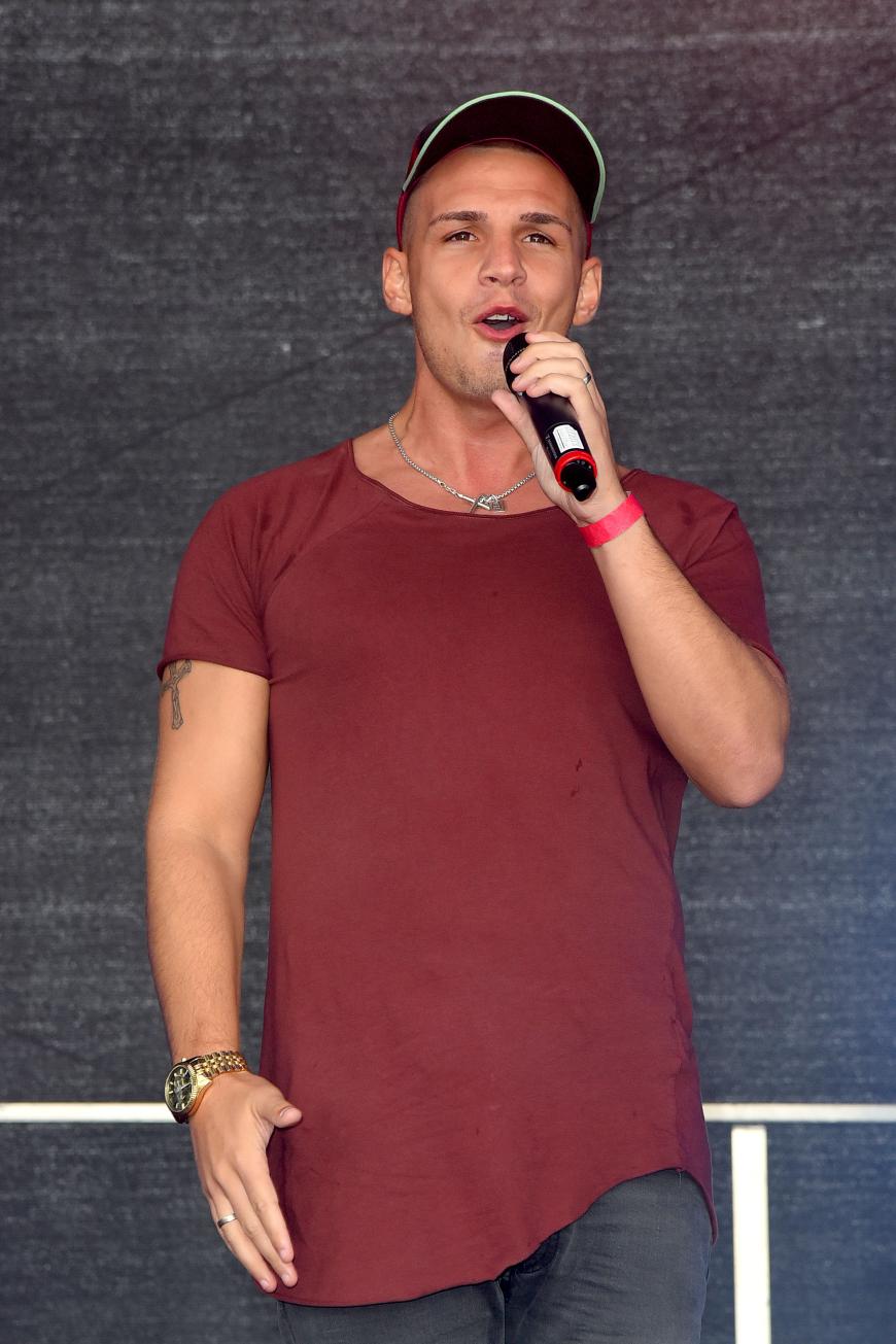 Der Gesang des "DSDS"-Siegers Pietro Lombardi scheint nicht allen so gut zu gefallen. 