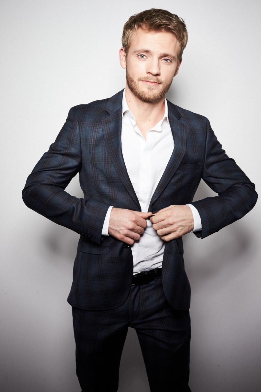 Niklas Osterloh ist gerade Papa geworden und hält viel von seinen Qualitäten beim Windelnwechseln.