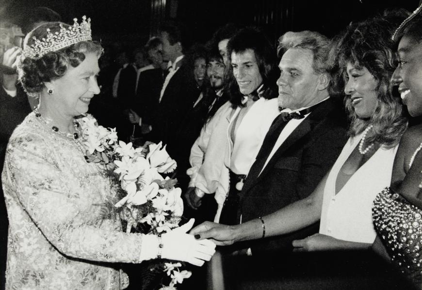 So langsam bleibt bei der Königin von England die Zeit stehen. Dieses Foto entstand 1989, im Alter von 63 Jahren.