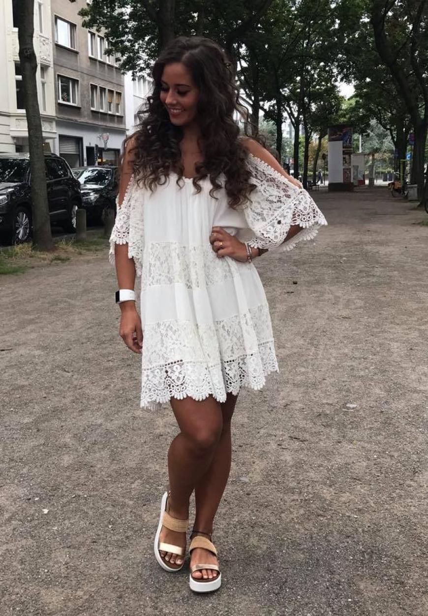 Beim neusten Facebook-Posting von Sarah Lombardi kommen ihre Fans ins Grübeln - ist sie etwa schwanger?