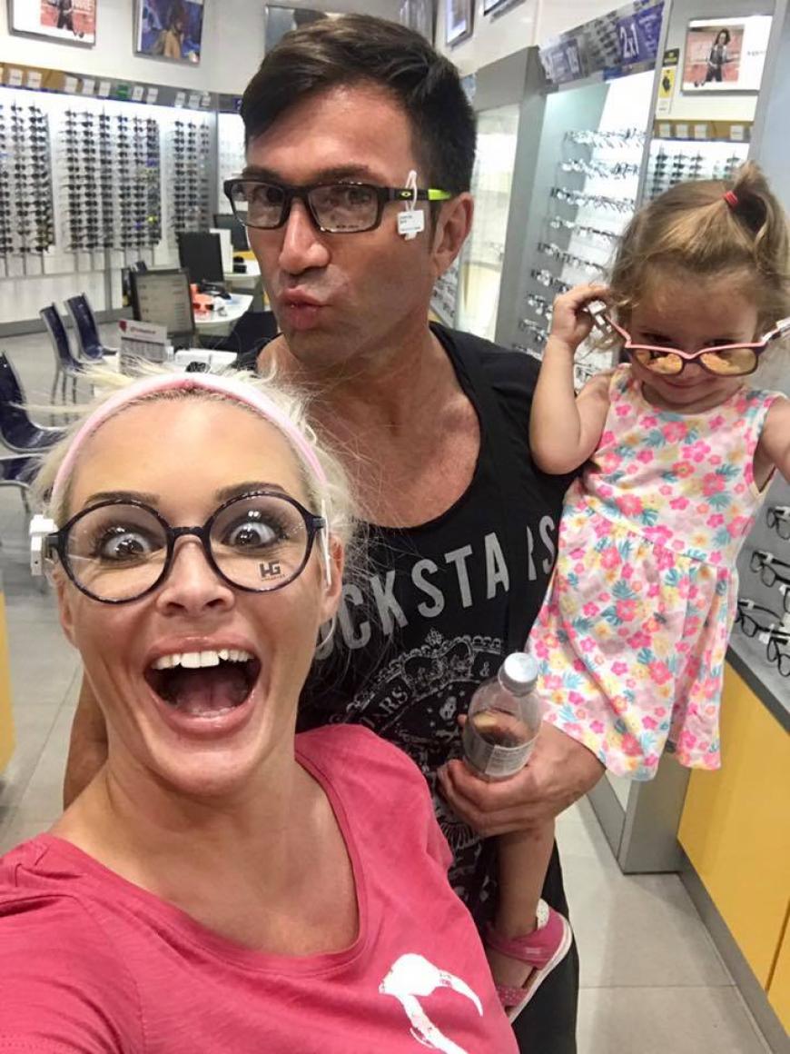 Aber auch über solche lustigen Familien-Schnappschüsse können sich die Fans von Daniela Katzenberger regelmäßig freuen.