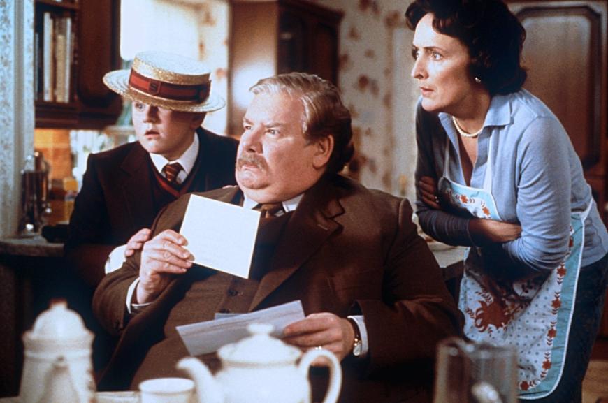 Wir kennen ihn alle als Harry Potters fiesen Onkel Vernon Dursley: Richard Griffiths, †65. Der britische Schauspieler starb 2013 nach einer Herzoperation.