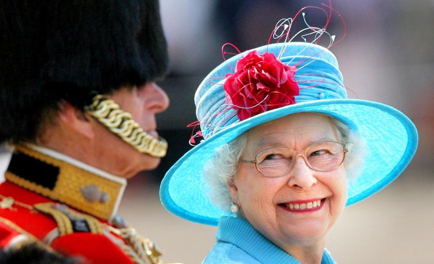 Ob sie schon an ihren Ruhestand denkt? Gerüchten zufolge werden bereits Vorbereitungen für den Rücktritt von Queen Elizabeth II. getroffen.