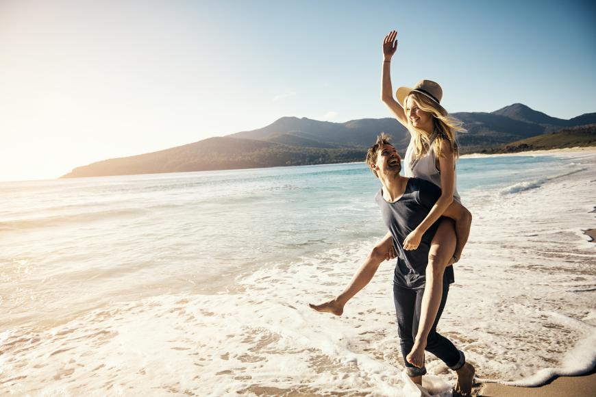 Im Urlaub einen neuen Partner kennengelernt und eine wunderschöne Zeit gehabt, doch hat diese Liebe im Alltag auch Sinn?