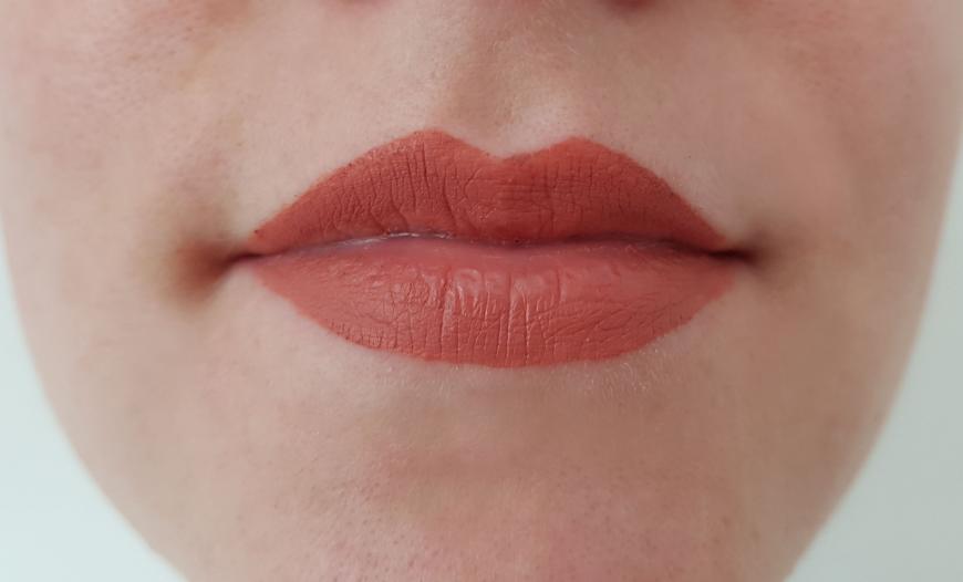 Auch das Ergebnis nach einigen Stunden überzeugt. Die Farbe ist nach wie vor leuchtend und die Form bleibt – der Name hält, was er verspricht.