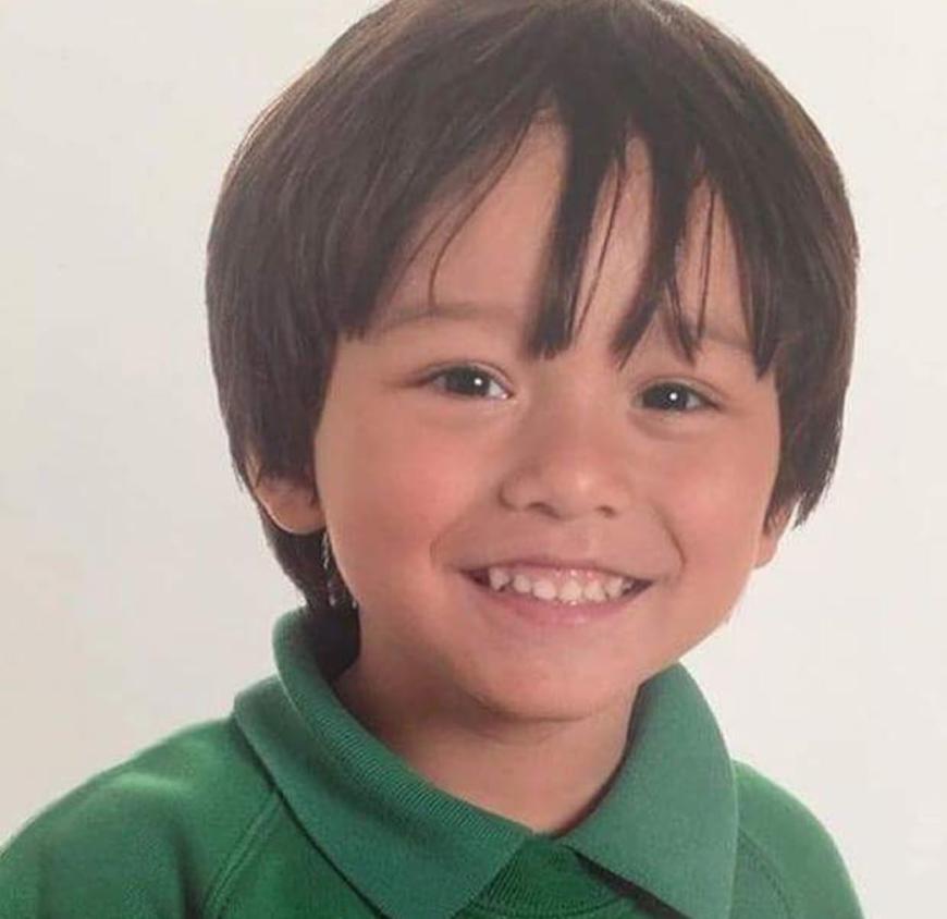 An der Suche nach dem 7-jährigen Julian Cadman aus Australien beteiligen sich über Social Media hunderte von besorgten Nutzern. 