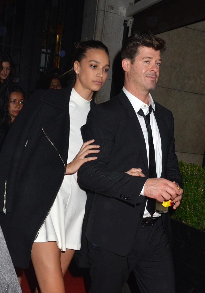 Robin Thicke: Seine 18 Jahre jüngere Model-Freundin April Love Geary ist schwanger.
