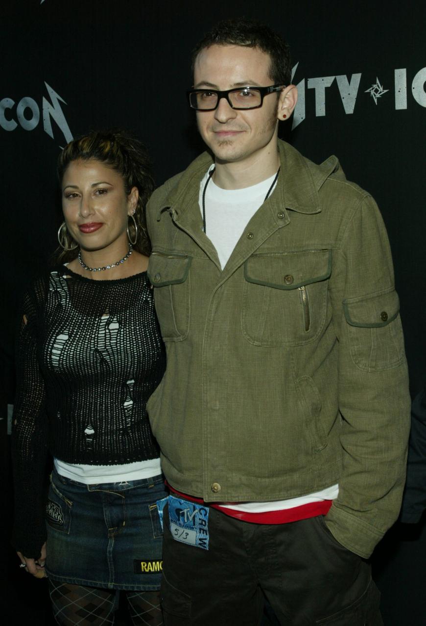 Von 1996 bis 2005 waren Chester Bennington und Samantha Marie Olit verheiratet.