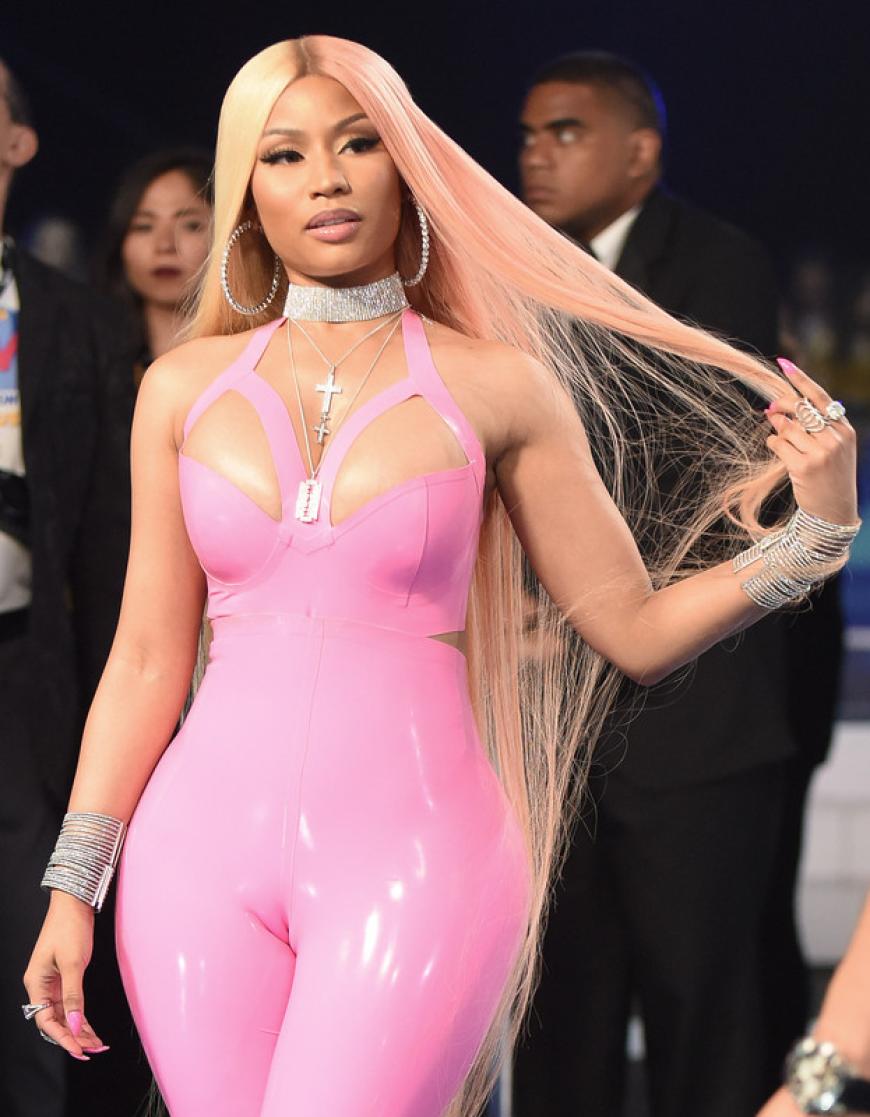 Oha, ist Nicki Minaj denn gar nichts peinlich oder ist es ihr egal?