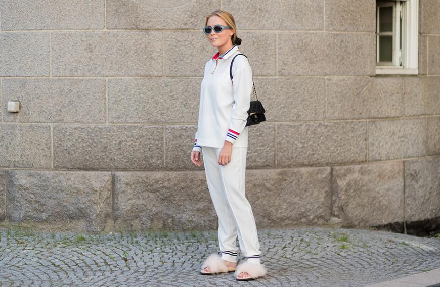 Zu lässigen Looks, sehen die Trend-Latschen besonders gut aus.