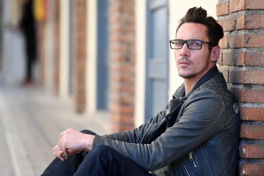 Jonathan Rhys Meyers schien sich gefangen zu haben, doch ein familiärer Schicksalsschlag riss ihn nun erneut in den Abgrund.