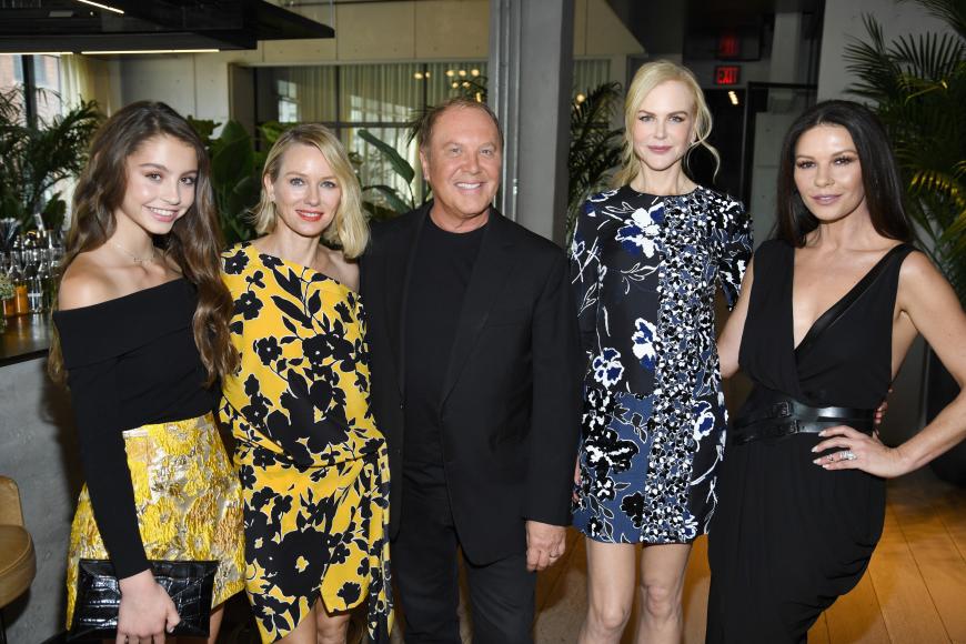 Posieren wie die Großen: Carys Douglas zeigte sich bei der New York Fashion Week Seite an Seite mit Naomi Watts (2.v.l.) und Nicole Kidman (r.).
