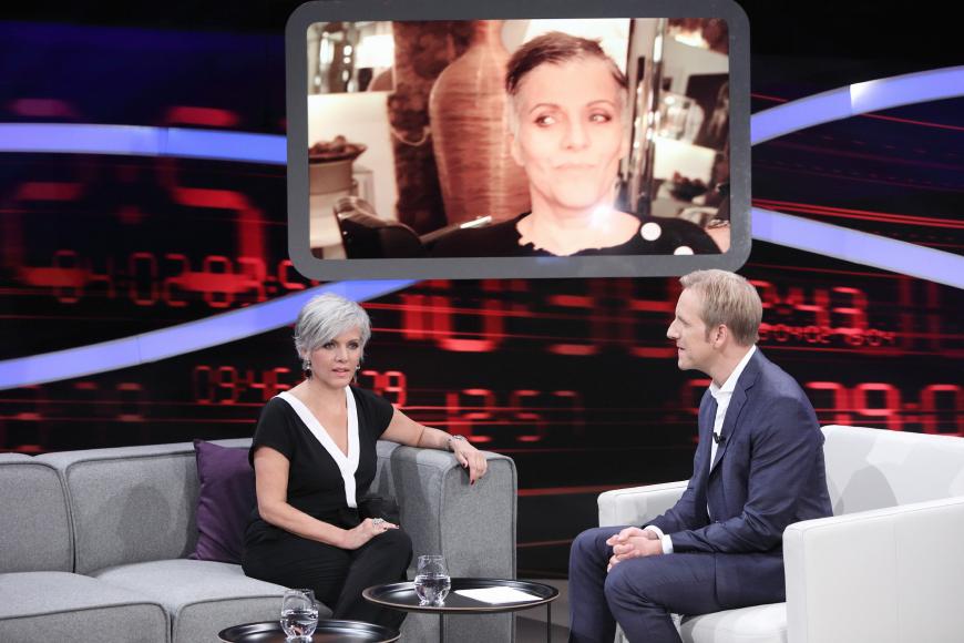 Sehr vertraut: Birgit Schrowange und Jan Hahn in der RTL-Show