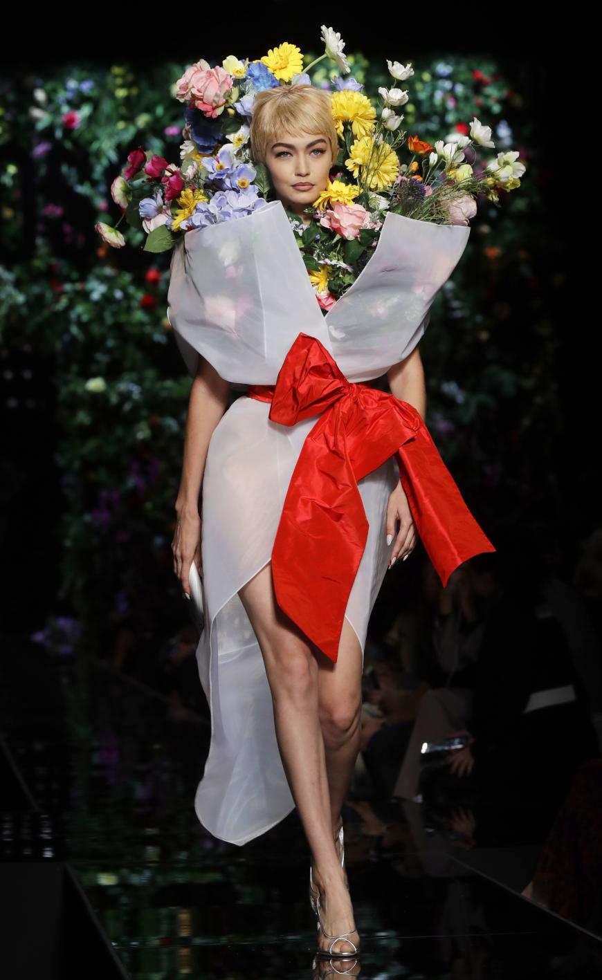 Dem Designer Jeremy Scott hat Gigi ihren Erfolg zu verdanken