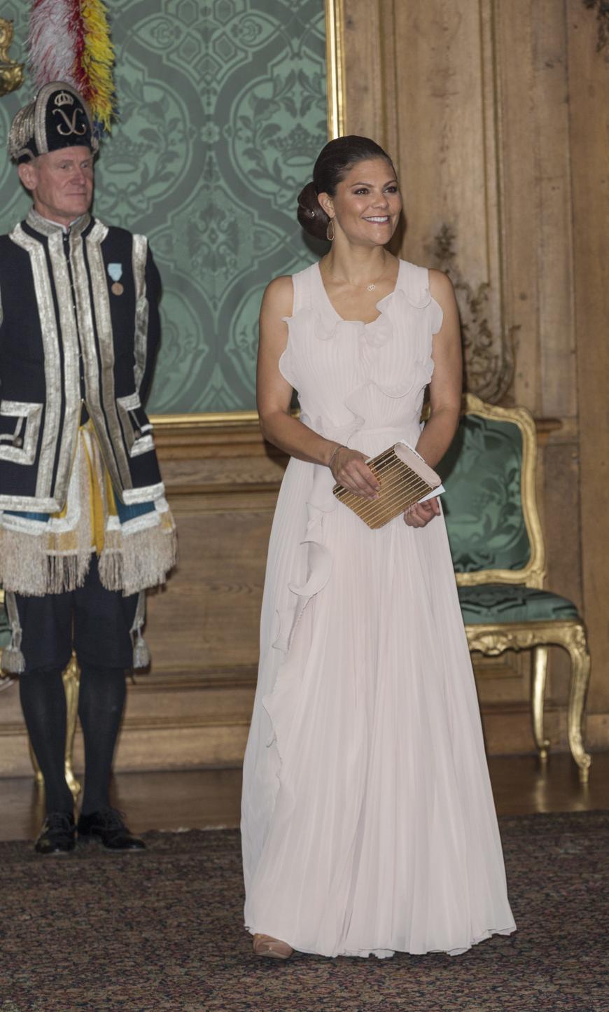 In diesem Kleid von H&M absolvierte Victoria von Schweden einen märchenhaften Auftritt