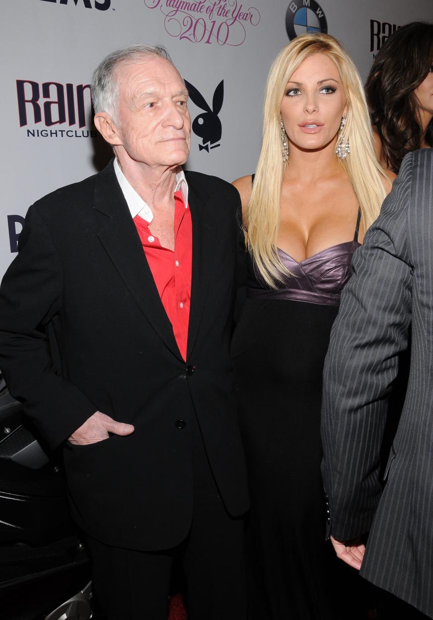 Zum ersten Mal äußerte sich jetzt die Witwe Crystal Harris des verstorbenen „Playboy“-Gründers Hugh Hefner (✝91) zu dem Tod ihres Mannes: „Mein Herz ist gebrochen. Ich bin fassungslos“.
