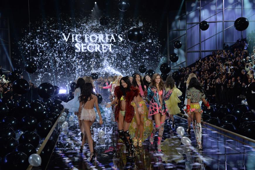 Wir lieben die Shows mit den vielen Engeln bei "Victoria's Secret"!