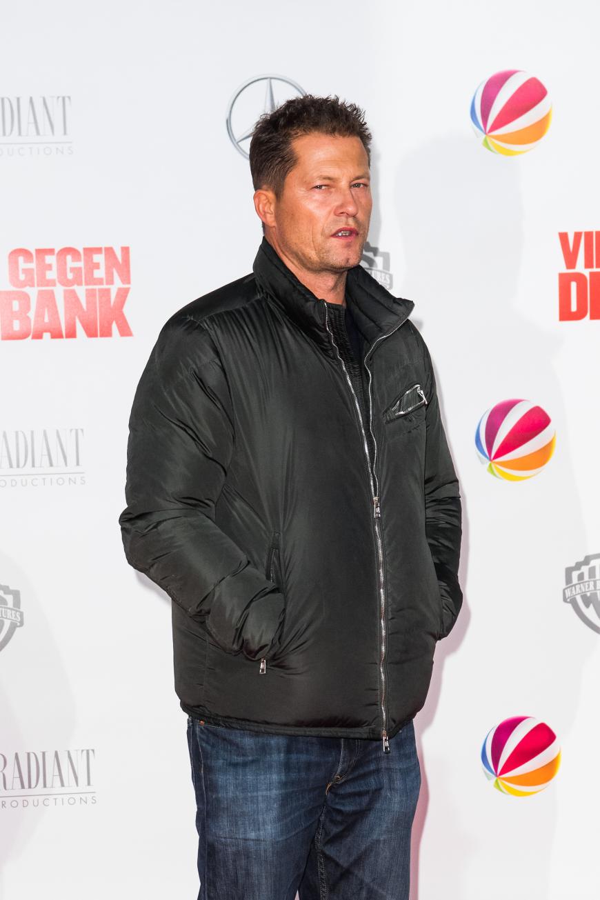 Til Schweiger konfrontiert seine Hater bei Facebook - und verwirrt seine Fans.