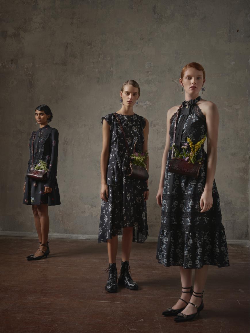 Drei wunderschöne Kleider der Erdem x H&M Kollektion (von links nach rechts) für 99€, 149€ und 129€. Welches ist euer Favorit?