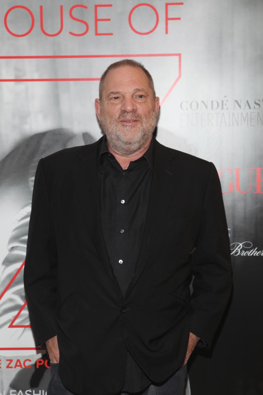 Der US-Amerikanische Filmproduzent soll mehr als 30 Frauen sexuell belästigt haben. Bei einigen ist sogar von Vergewaltigung die Rede.