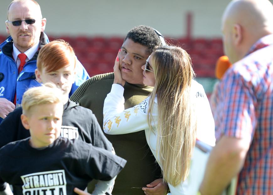 Katie Price bangt um das Leben ihres Sohnes Harvey - er wird von Erpressern bedroht!
