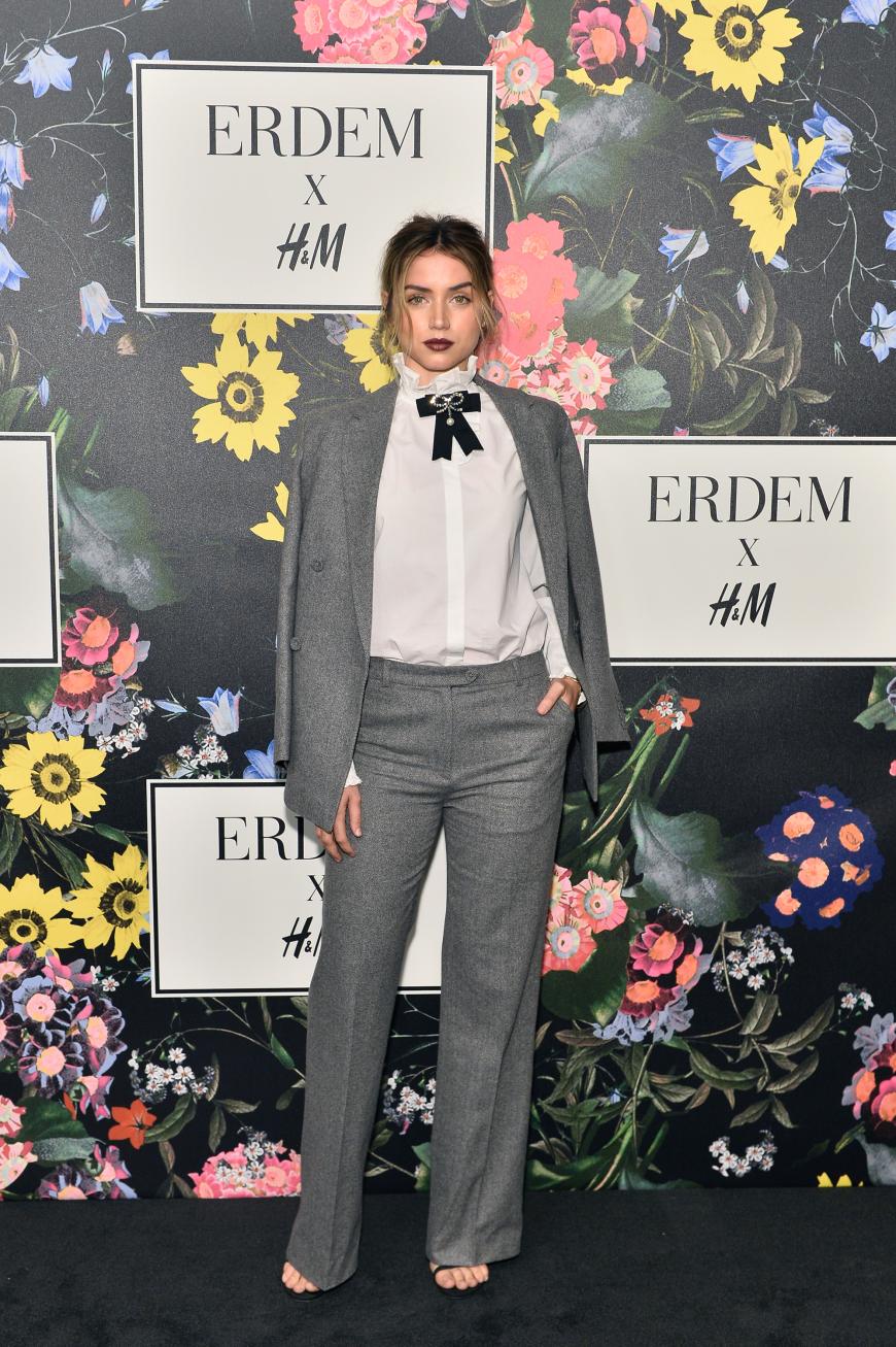 Die kubanische Schauspielerin Ana de Armas sah umwerfend in der Hosenanzug-Kombination der kommenden Kollektion aus, findet ihr nicht?